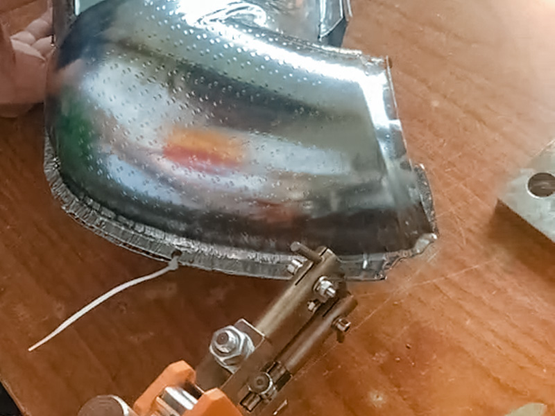 手持式電阻焊槍機頭-JYG-10 - 手持式點焊機頭 - 3 手持式電阻點焊機-汽車發(fā)動機隔熱罩焊接